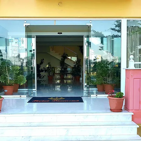 Diamond Hotel 3*