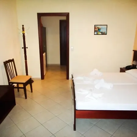 Diamond Hotel 3*